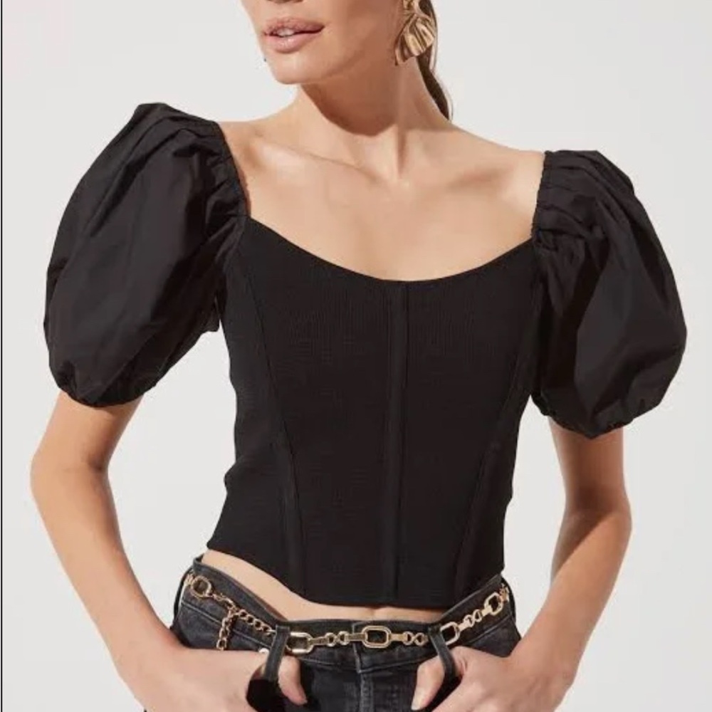 Astr Black Puff Sleeve Crop Blouse
